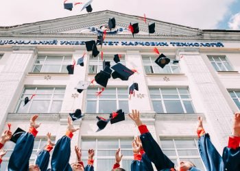 Advantages of a Postgraduate Degree in Business